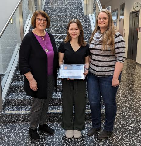 Direktorin OStR Mag. Gerlinde Tatzber, Anne Hofmaier, Manuela Schmidt MSc.